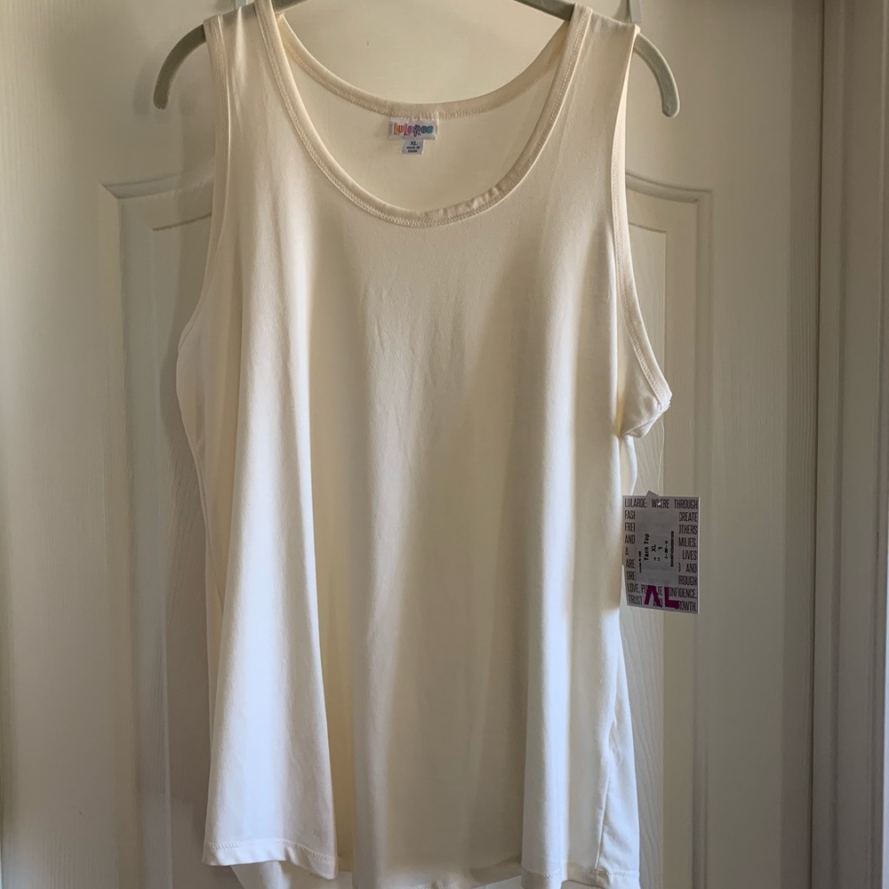 BNWT LuLaRoe Cream Tank Top XL